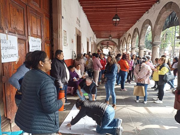 Movilizaciones por parte de profesores, toman presidencias