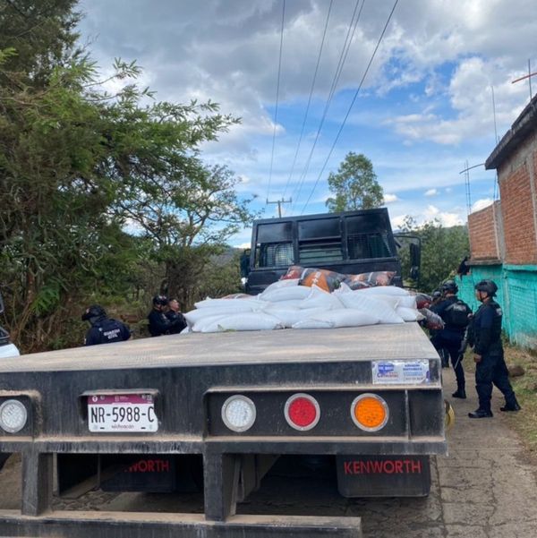 Vehículo asegurado en Tzintzuntzan