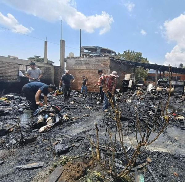 Incendio consumió casa habitación en Erongarícuaro