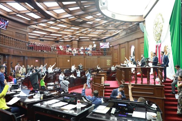 A propuesta de Hugo Rangel, 76 Legislatura exhorta a autoridades para que garanticen operatividad de bebederos escolares