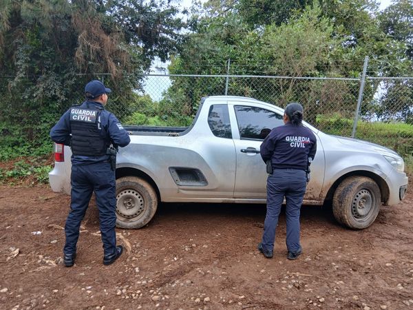 Encuentran vehículo con reporte de robo en el municipio de Salvador Escalante