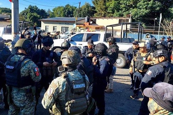 Ataque armado frente a la Presidencia Municipal de Tingüindín deja dos victimas