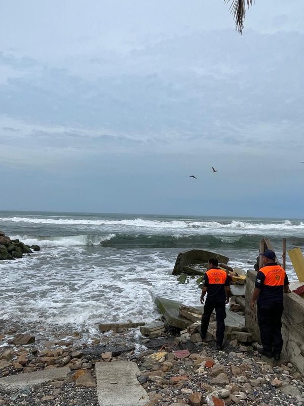 PC Estatal emite alerta preventiva por huracán “Flossie” categoría 1