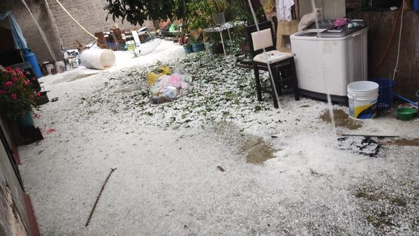 Sendas tormentas con granizo azotan dos zonas del estado este sábado