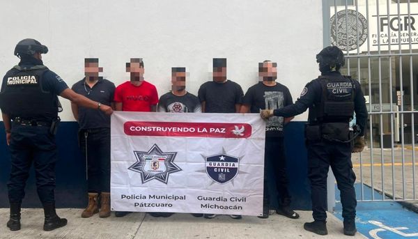 SSP detiene a 5 hombres en posesión de tres armas y droga en Salvador Escalante