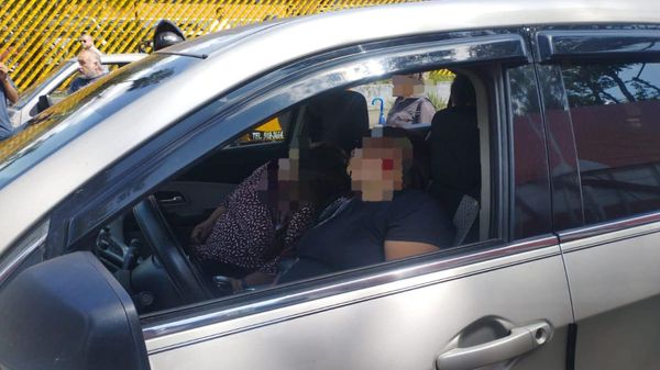 Matan a dos mujeres en su camioneta
