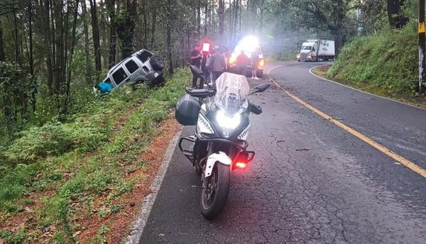Accidente cobra la vida de dos personas y deja lesionado