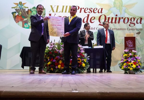 Se entrega la XLIII Presea Vasco de Quiroga al presbítero José del Carmen Cervantes Contreras
