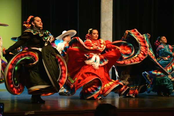 Ballet Folklórico de Michoacán celebra 67 años de trayectoria