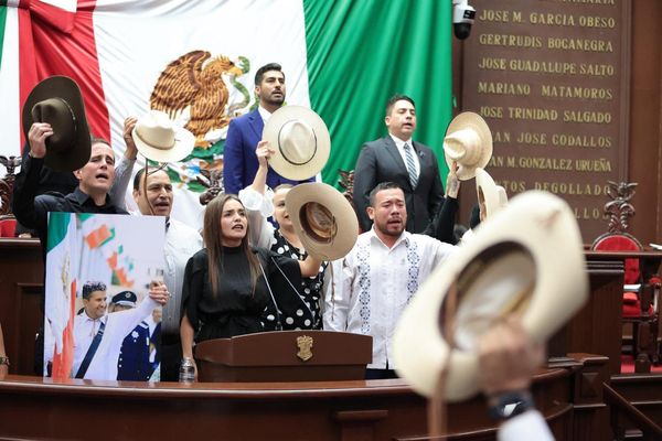 76 Legislatura designa a Grecia Itzel Quiroz García como presidenta sustituta de Uruapan