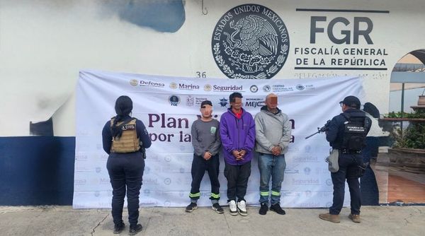 GC y PM  recuperan vehículos robados y detiene a 3 con pastillas