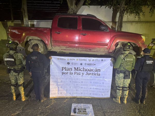 Localiza la GC camioneta abandonada con un cargador y cartuchos útiles