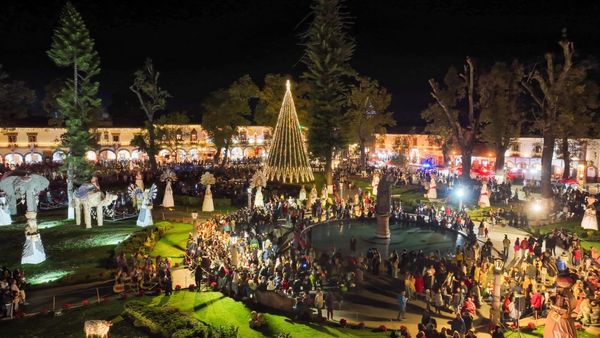 Nacimiento y árbol monumental ya iluminan la magia de la Navidad en Pátzcuaro: Sectur