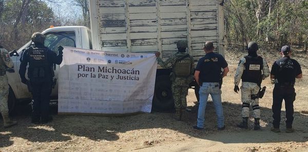 Asegura Guardia Civil dos motos y una camioneta robada, hay un detenido