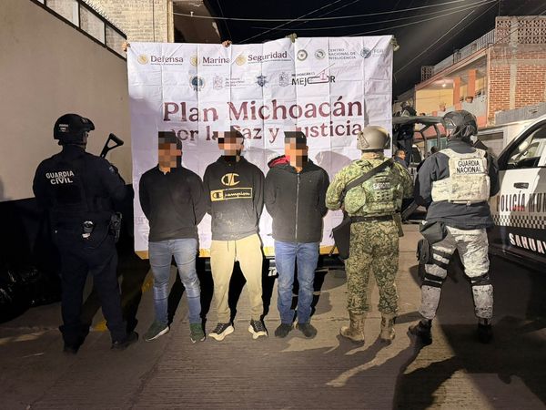 Con armas, fueron detenidos tres en Jiquilpan