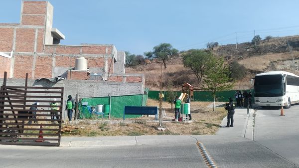 Retiran mallas perimetrales en área de donación al oriente de Morelia; vecinos temen por su seguridad