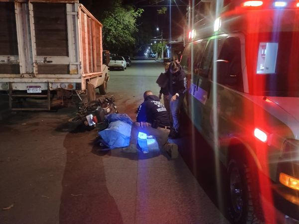 Muere motociclista en aparatoso accidente en Uruapan