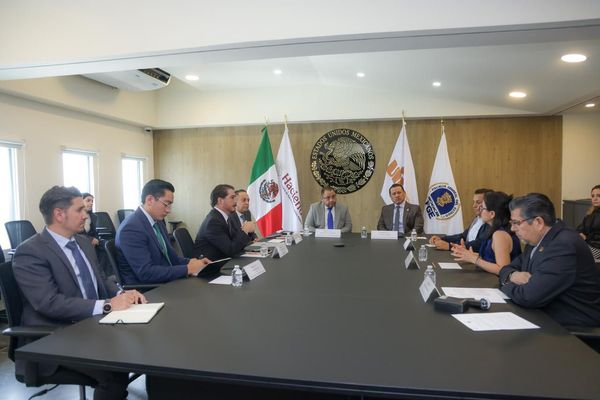 Carlos Torres Piña cierra filas con la UIF para golpear las finanzas del crimen en Michoacán