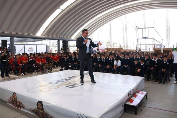 Acerca FGE herramientas de seguridad digital a juventudes en Villas del Pedregal