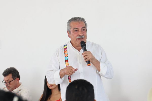 Morón Orozco en favor de la educación