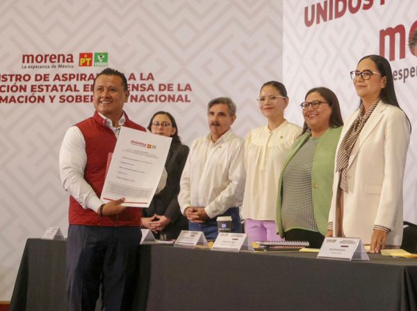 Por la coordinación de Morena y defensa de la 4T, se registró Carlos Torres Piña